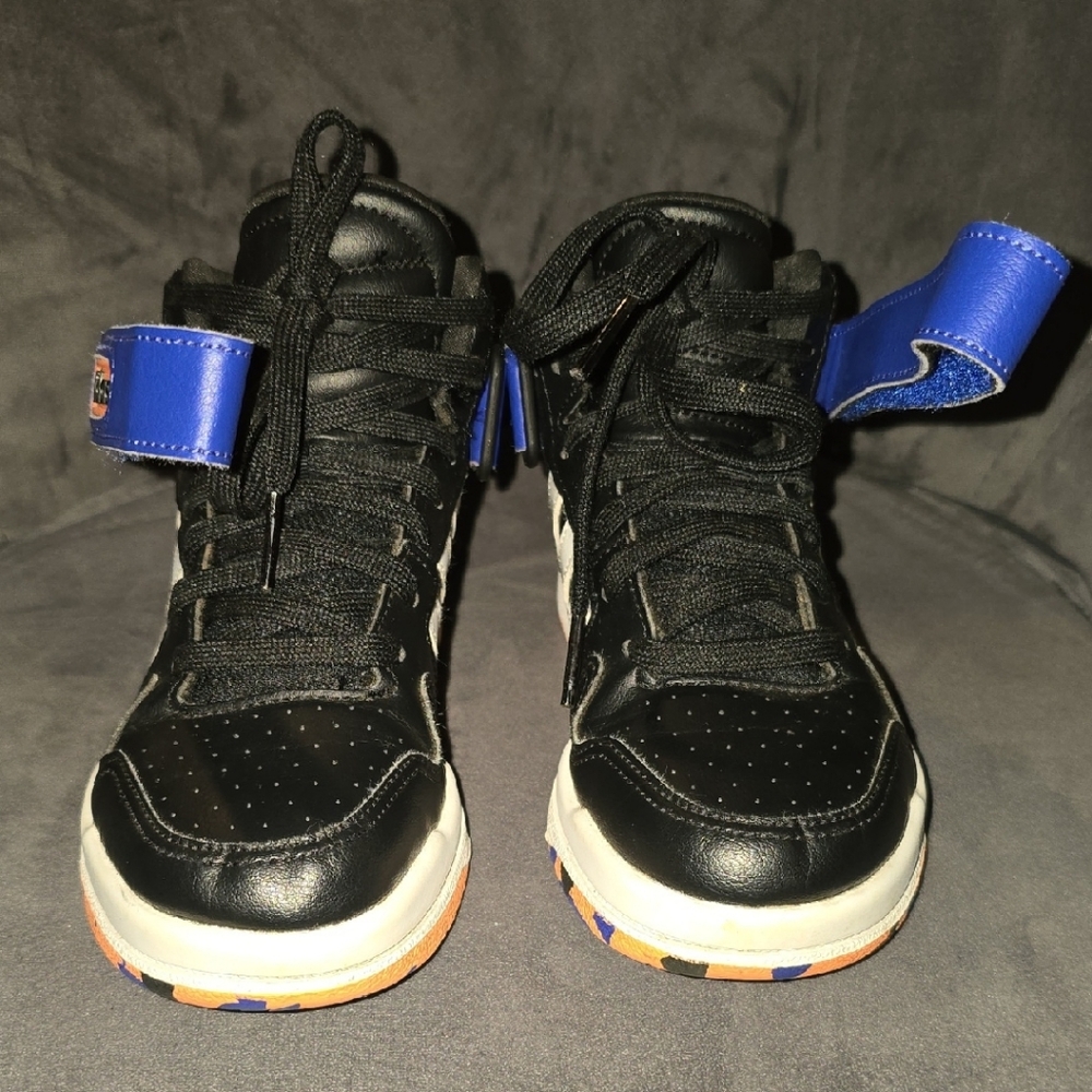 adidas Kids Black, orange, and Blue Sneakers Size 12 Little Kids